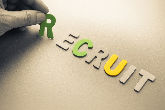 RECRUITE
